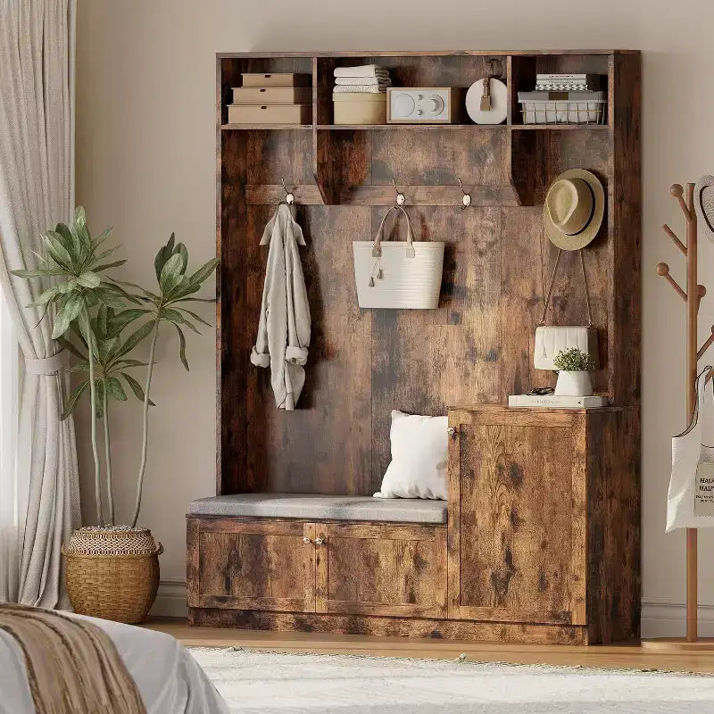 Mobile da ingresso 5-in-1 da 79" con panca, appendiabiti, 4 ganci, armadietti e mensole, Bianco rustico