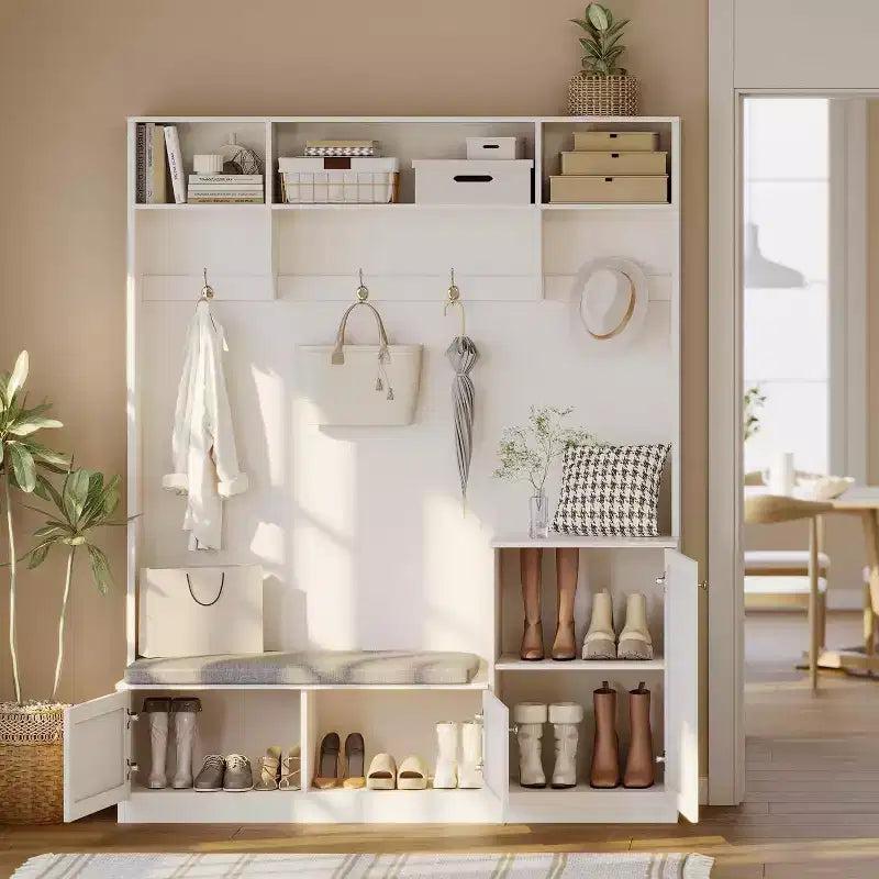 Mobile da ingresso 5-in-1 da 79" con panca, appendiabiti, 4 ganci, armadietti e mensole, Bianco rustico