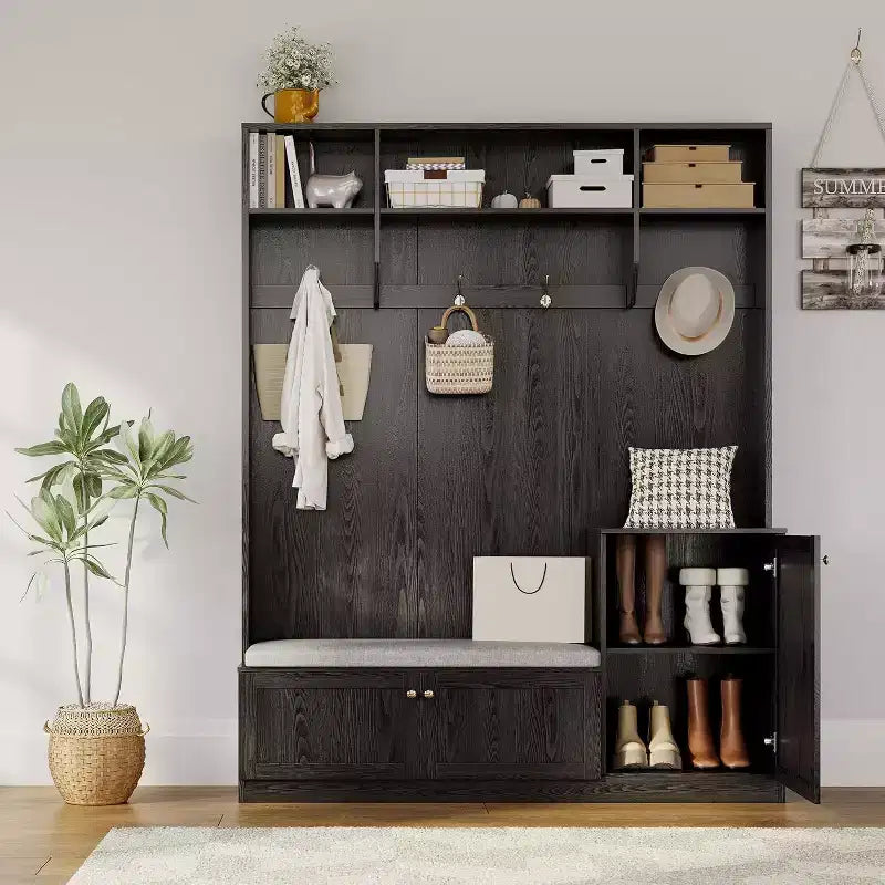 Mobile da ingresso 5-in-1 da 79" con panca, appendiabiti, 4 ganci, armadietti e mensole, Bianco rustico