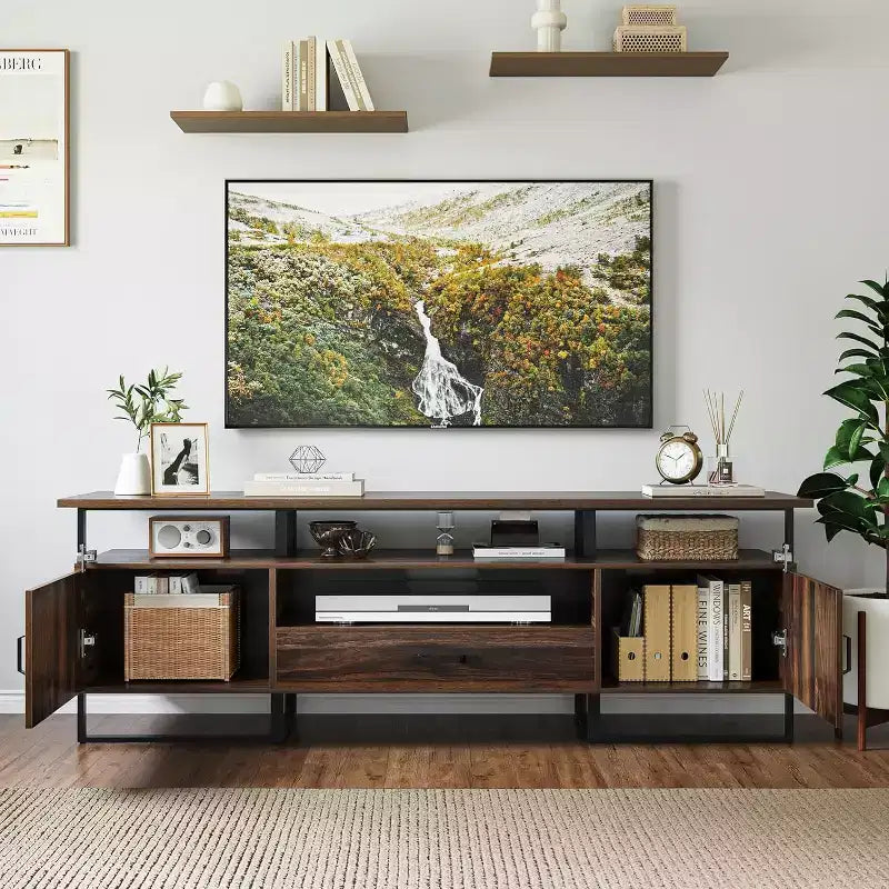 Mobile TV industriale da 70 pollici con cassetti, legno marrone e metallo nero